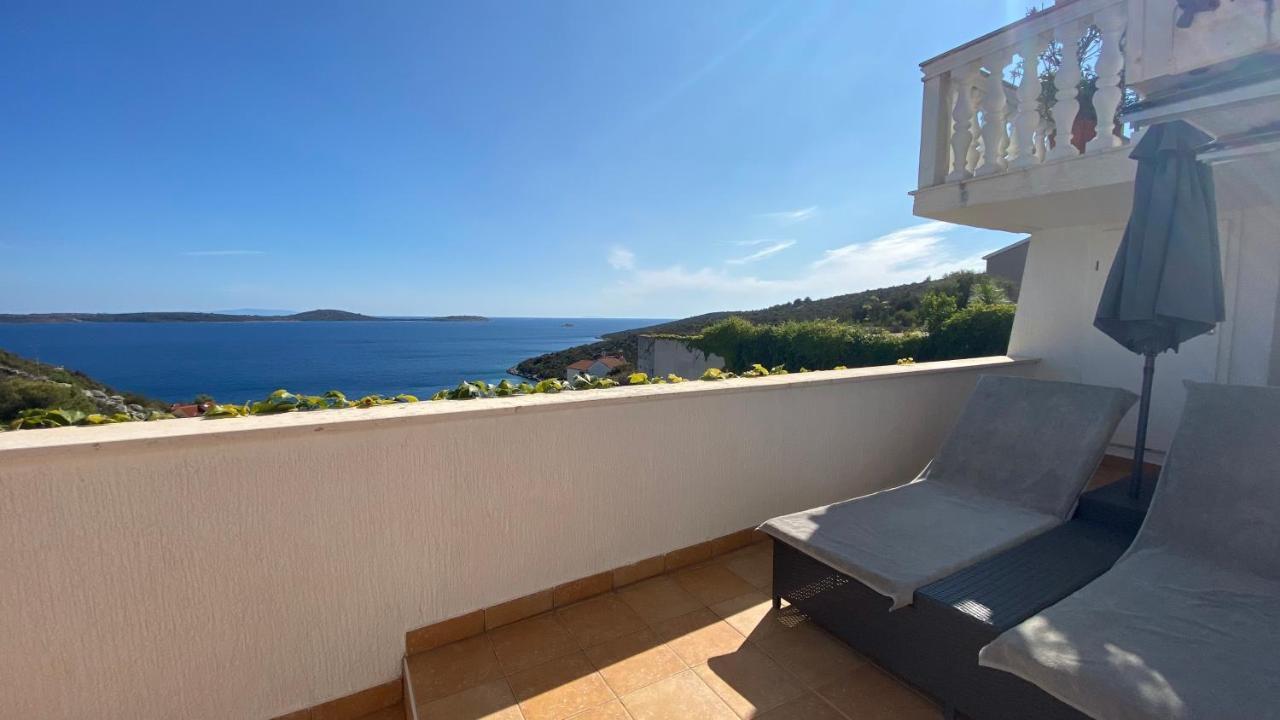 Apartments Jasmina Vinišće Kültér fotó